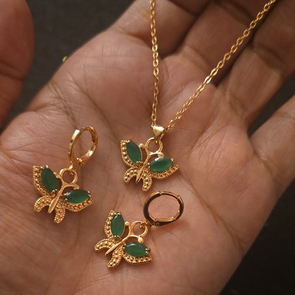 Elegant Gold Butterfly Jewelry Set